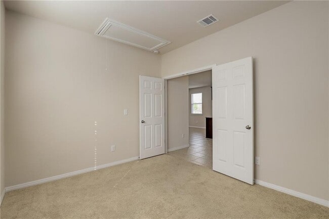 Building Photo - 217 Michaelis Dr