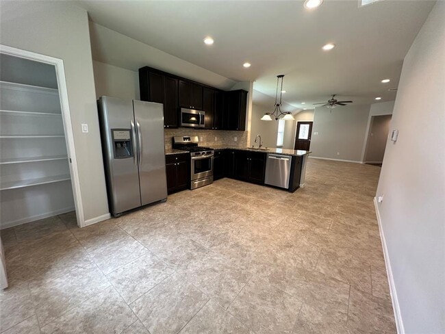 Building Photo - 12121 City Trek Ln