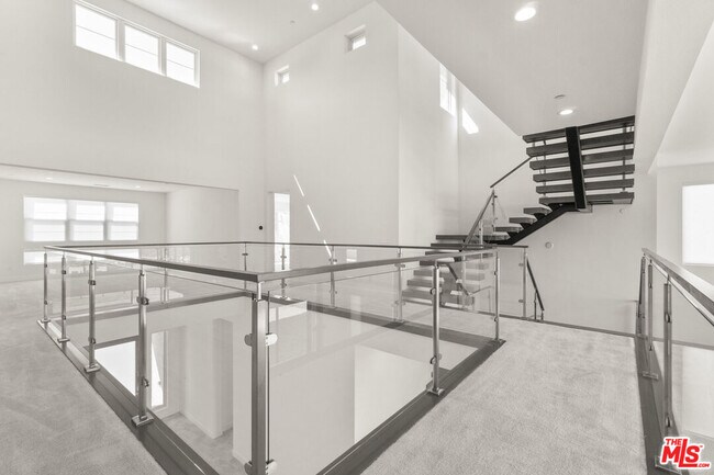 Building Photo - 11758 Hillsborough Ln