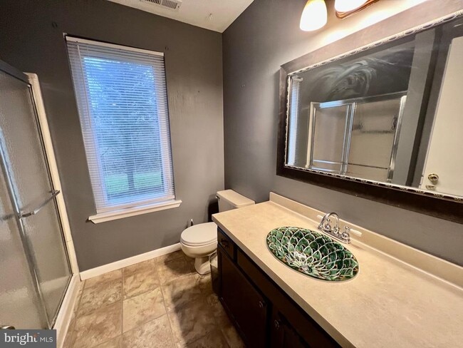 Building Photo - 4204B Aberdeen Dr