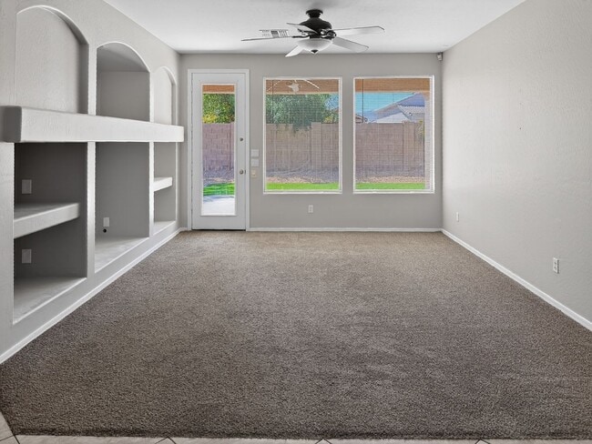 Building Photo - Single-level 4 bed, 2 bath home with tandem 3-car garage and RV gate.