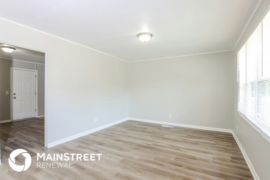 Building Photo - 4030 Kalmar Dr