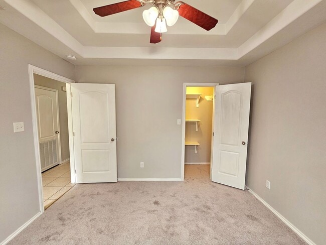 Building Photo - 3601 N Arroyo Park Ln