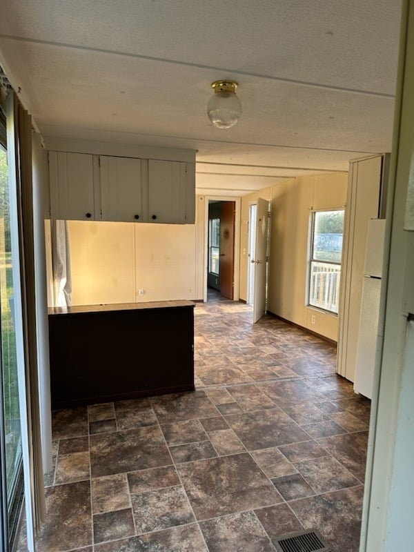 Building Photo - 106 Amanda Dr