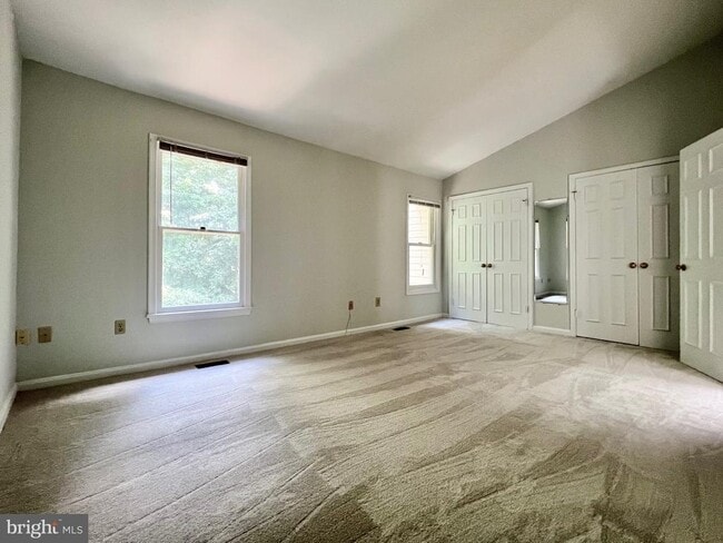 Building Photo - 10611 Pine Haven Terrace