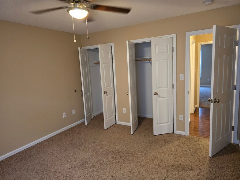 MBR Closets - 1114 Bill Avery Rd