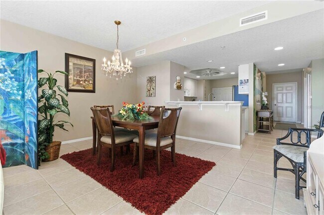 Building Photo - 8921 Lake Dr