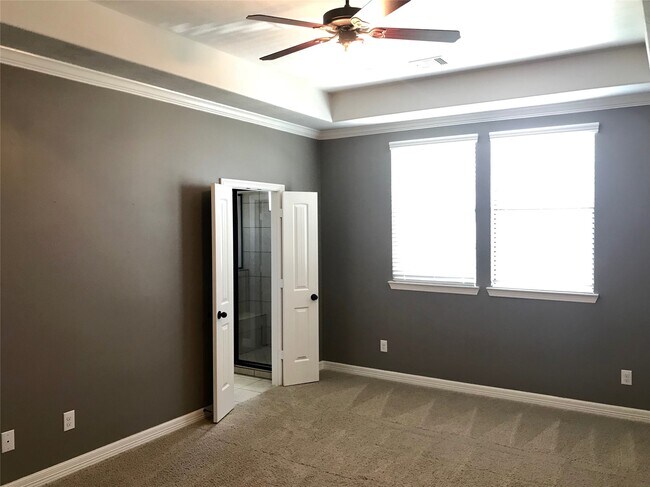 Building Photo - 722 Audra Ln