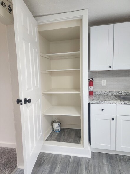 Building Photo - 2213 Lehman St