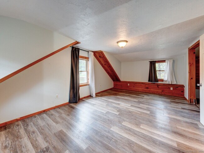 Building Photo - 416 Jerusalem Rd