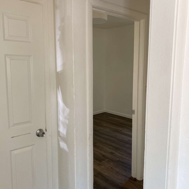 Building Photo - 1036 Neal Rd