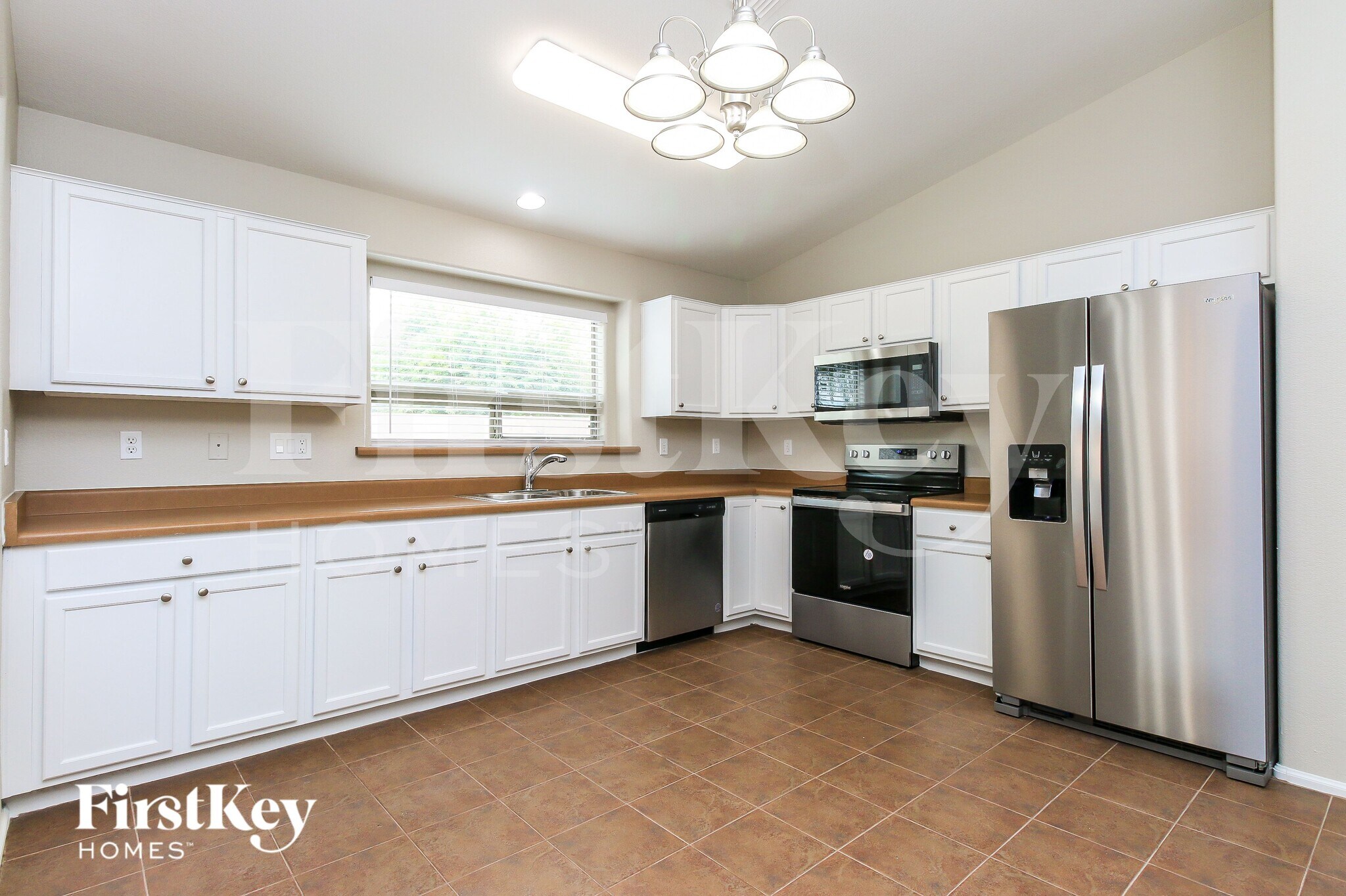 Building Photo - 29271 N Rosewood Dr