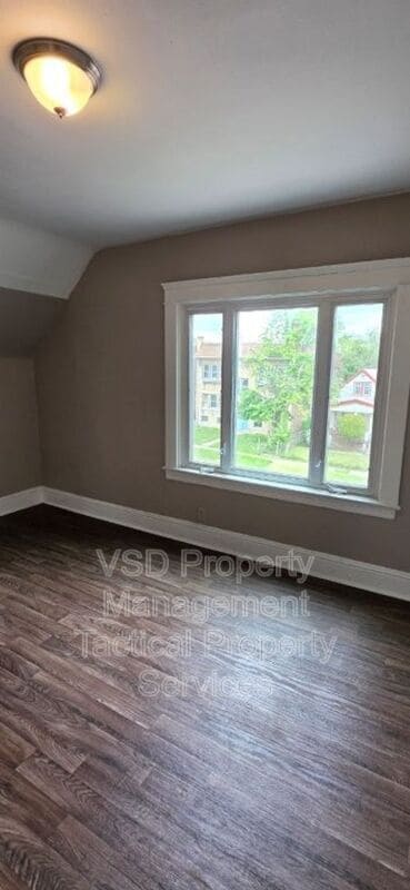 Building Photo - 3408 E 140th St