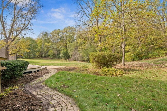 Building Photo - 41W230 Sylvan Dr