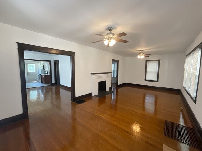 Building Photo - PRE-LEASING