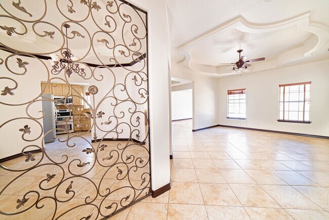 Building Photo - 2110 Lima Loop