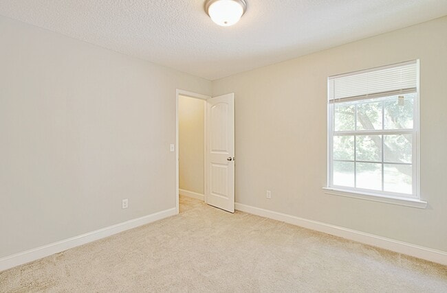 Building Photo - 172 Maggie Ln
