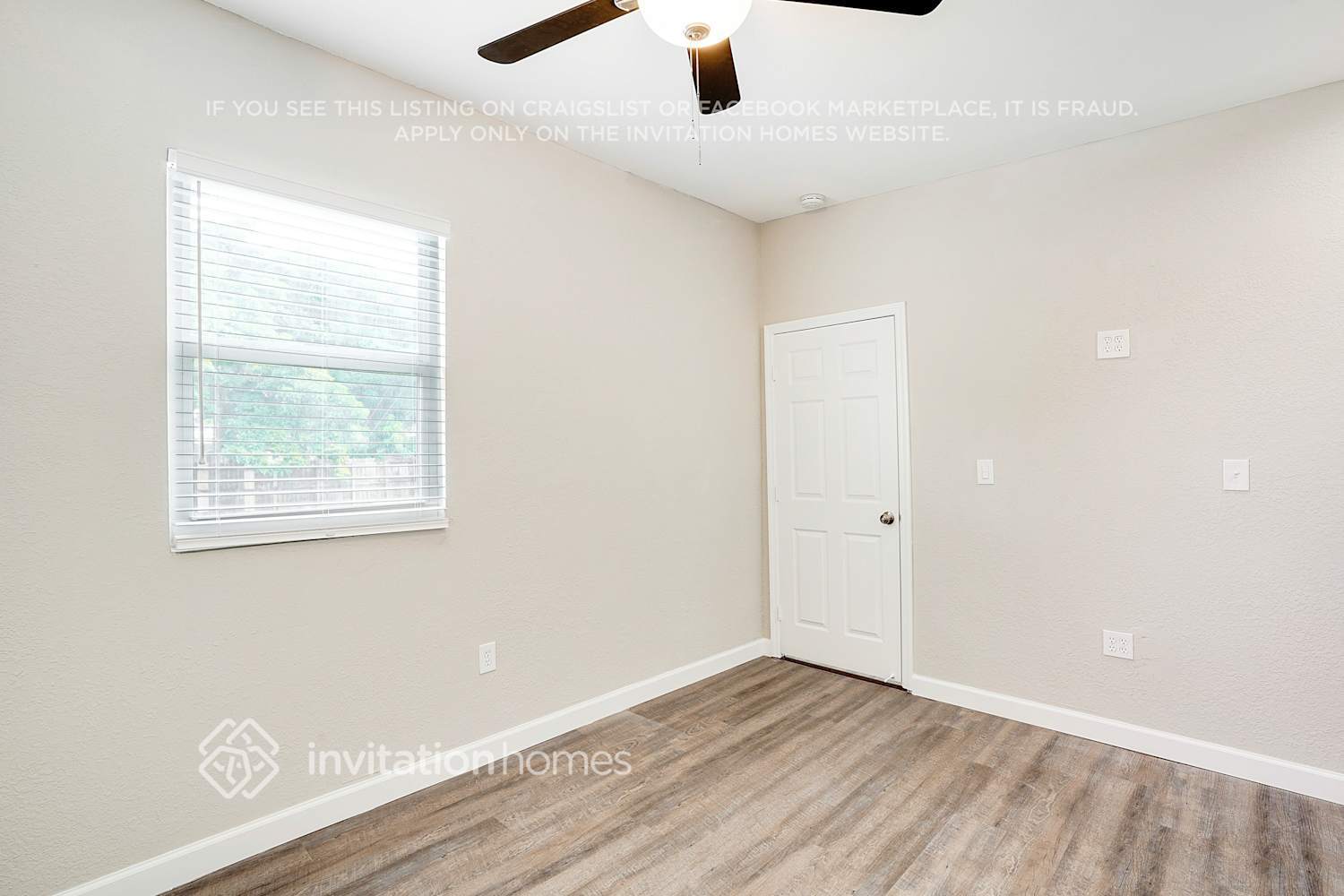 Building Photo - 318 W 17th St