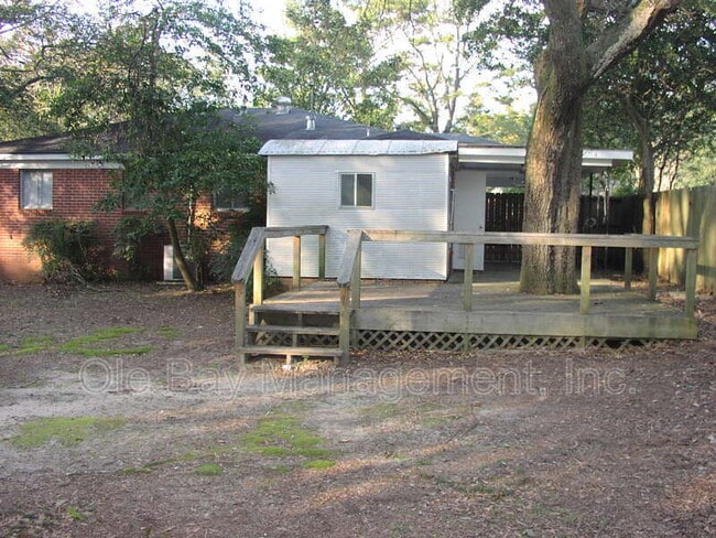 Building Photo - 5429 S Norden Dr