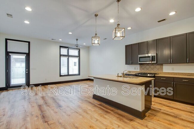 Building Photo - 614 Tennessee St