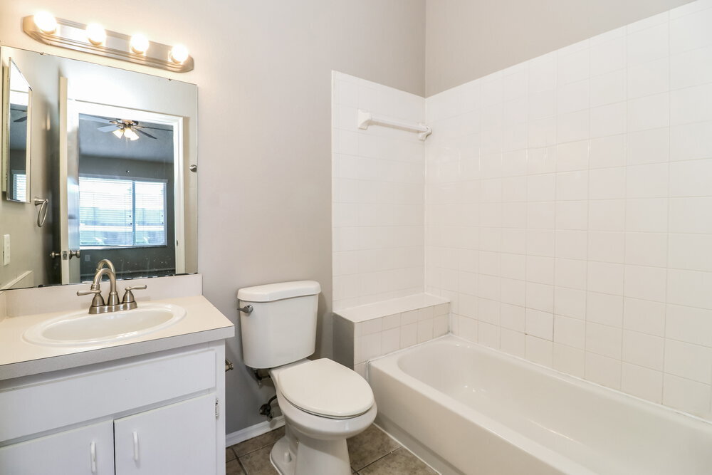 Building Photo - 6333 Bayside Key Dr