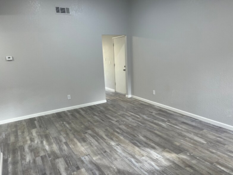 Building Photo - 5641 Passero Way