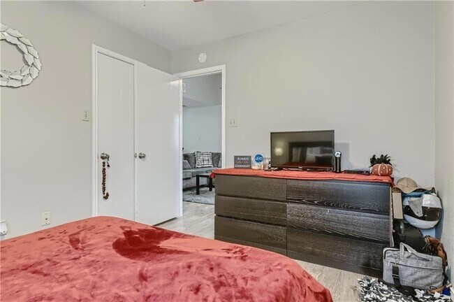 Building Photo - 2126 Redwing Way