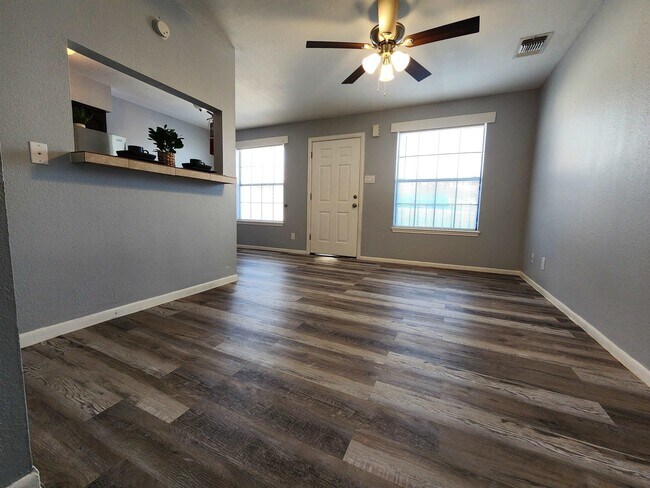 Building Photo - 3019 Corpus Christi St