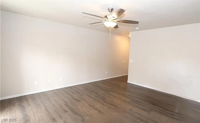 Building Photo - 1101 S Potro Ave