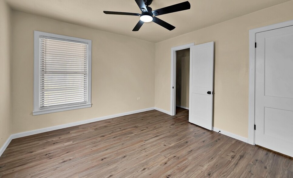 Building Photo - 3225 Edmond Ave