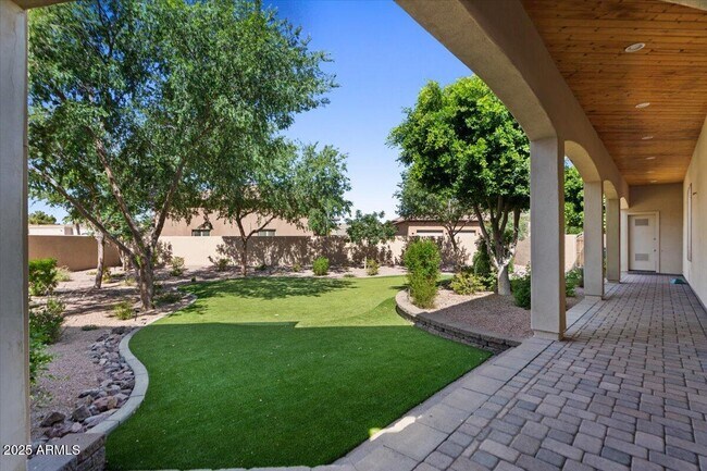 Building Photo - 4251 W Earhart Way