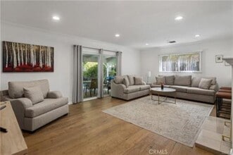 Building Photo - 22335 Kittridge St