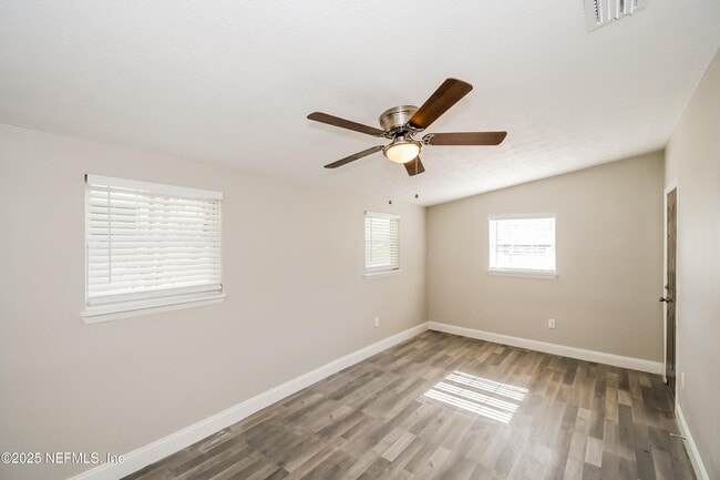 Building Photo - 9412 Norfolk Blvd