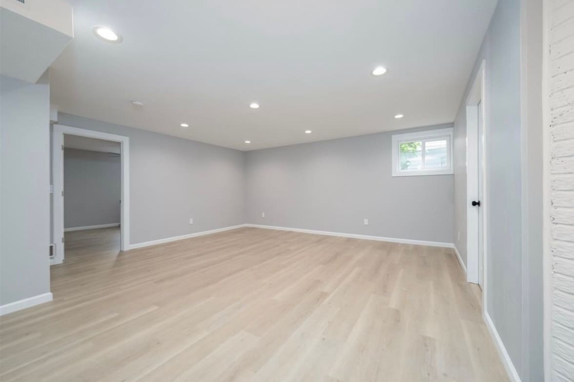 Basement Living area - 510 Beechwood Ct