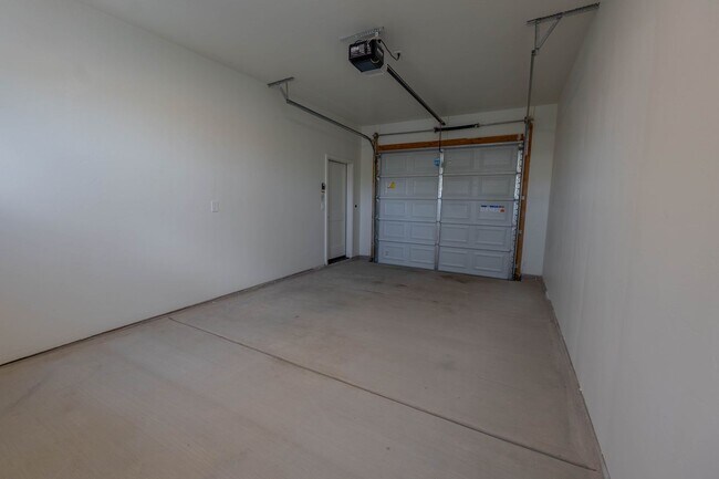 Building Photo - 1300 N Rook Ave