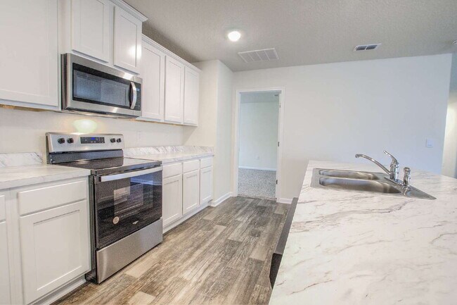 Building Photo - For Rent