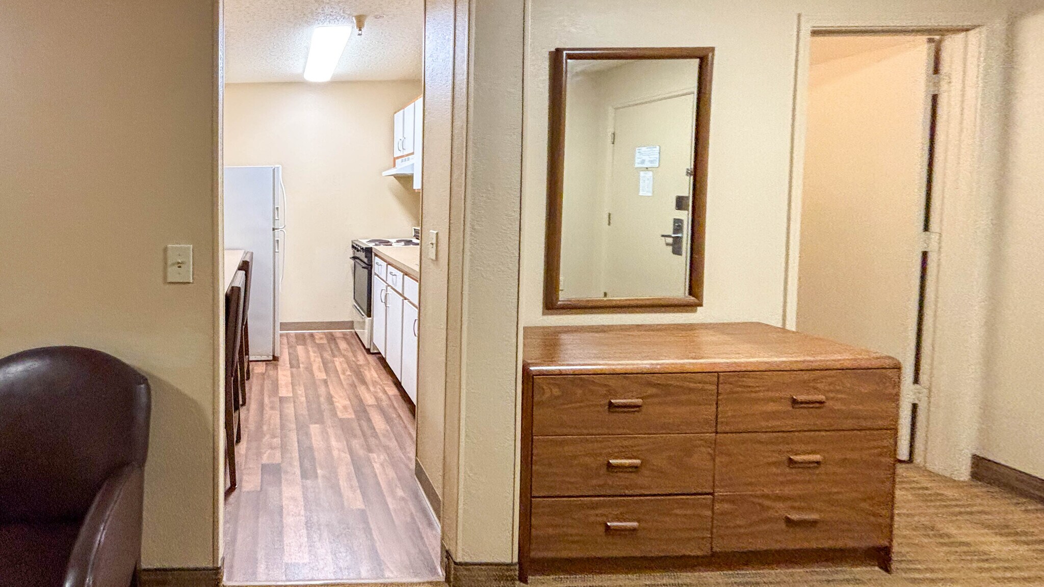 Building Photo - 530 Woods Lake Rd