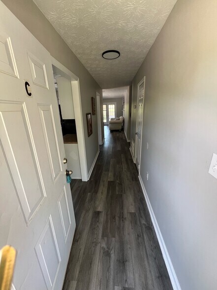 Primary Photo - 130 Cumberland Ct