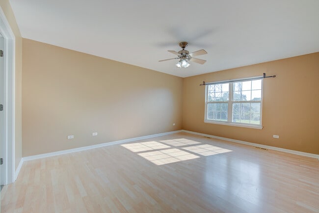 Building Photo - 880 Countryfield Ln