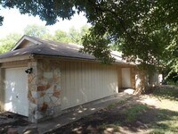 Building Photo - Vigil Properties2 (12812 Tomanet Trl)