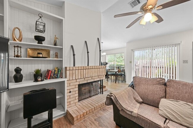 Building Photo - 11728 Norwegian Wood Dr