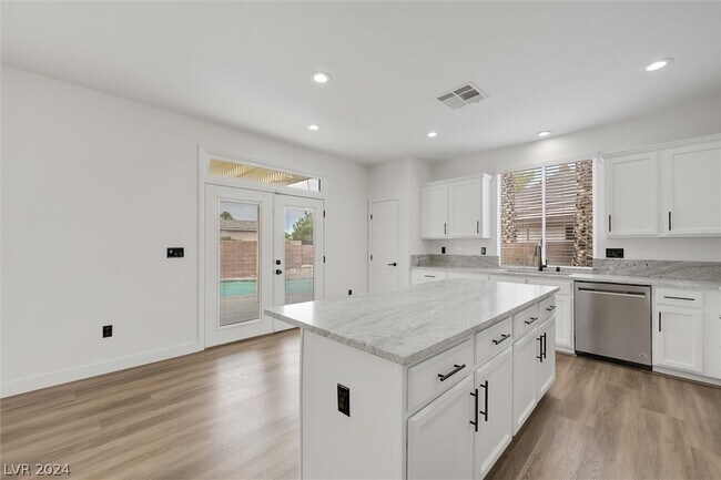 Building Photo - 311 St Augustine Ln