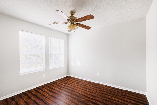 Building Photo - 15410 Fir Woods Ln
