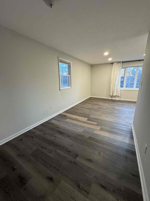 Building Photo - 12702 Country Ln