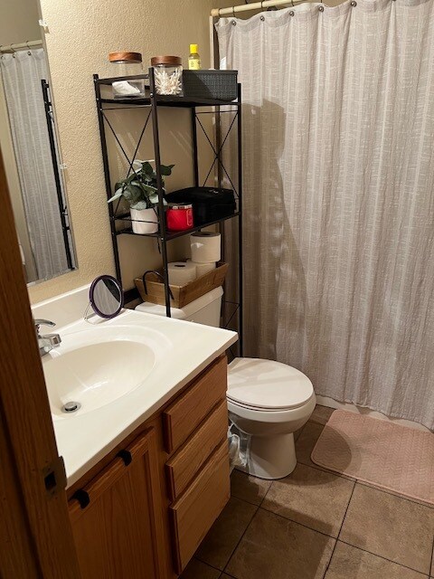 Bathroom - 809 Beaufort St