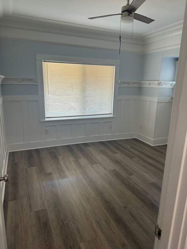 Building Photo - Beautifully Remodeled 4-Bedroom, 2-Bathroom Single-Family Home