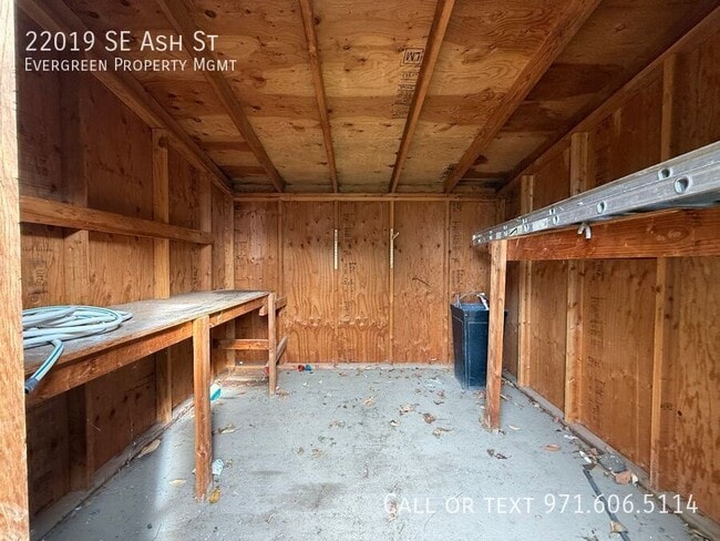 Building Photo - 22019 SE Ash St