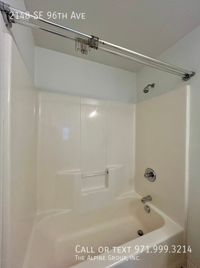 Building Photo - 2148 SE 96th Ave