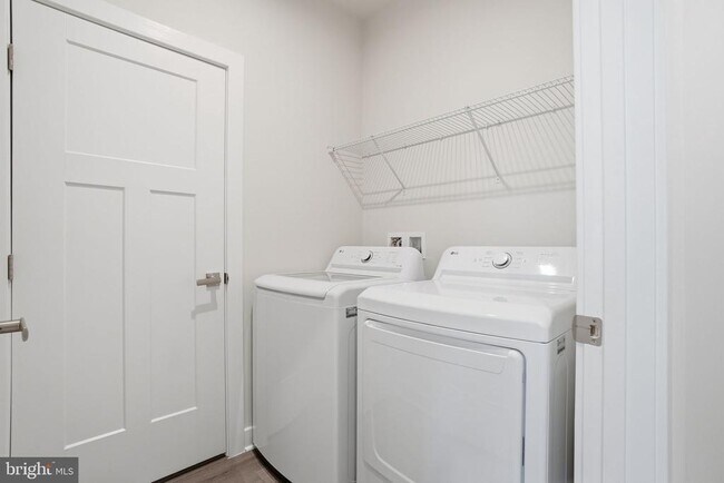 Building Photo - 42548 Invergordon Ter