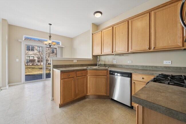 Building Photo - 2326 Sunshine Ln